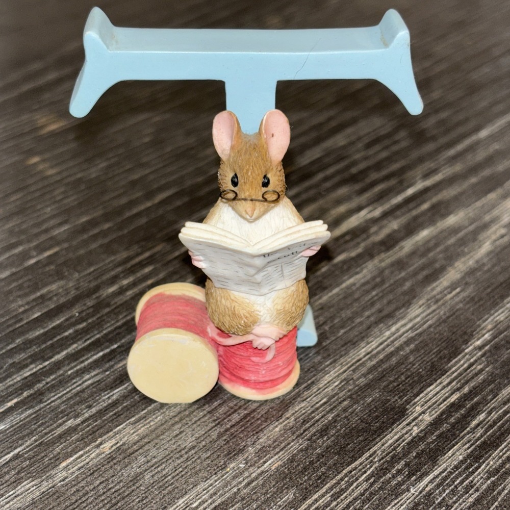 Peter Rabbit Alphabet Figurine Enesco 2005 Letter T‎ Tailor Of Gloucester A5012